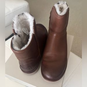UGG Abree Mini Leather Women's Boots